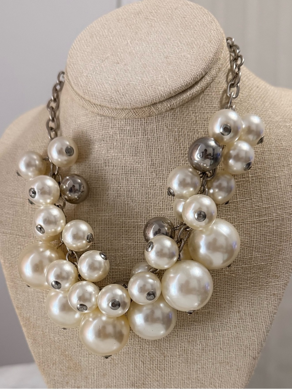 Chunky Faux Pearl Cluster Statement Bib Necklace - Picture 4 of 7